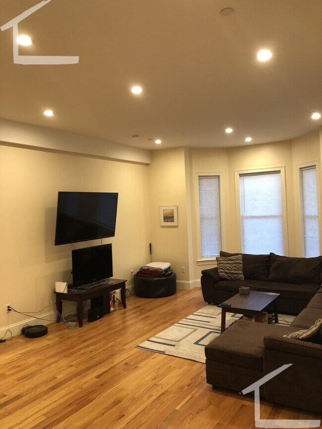 9 Sparhawk St unit 2, Brighton, MA 02135 - photo 6