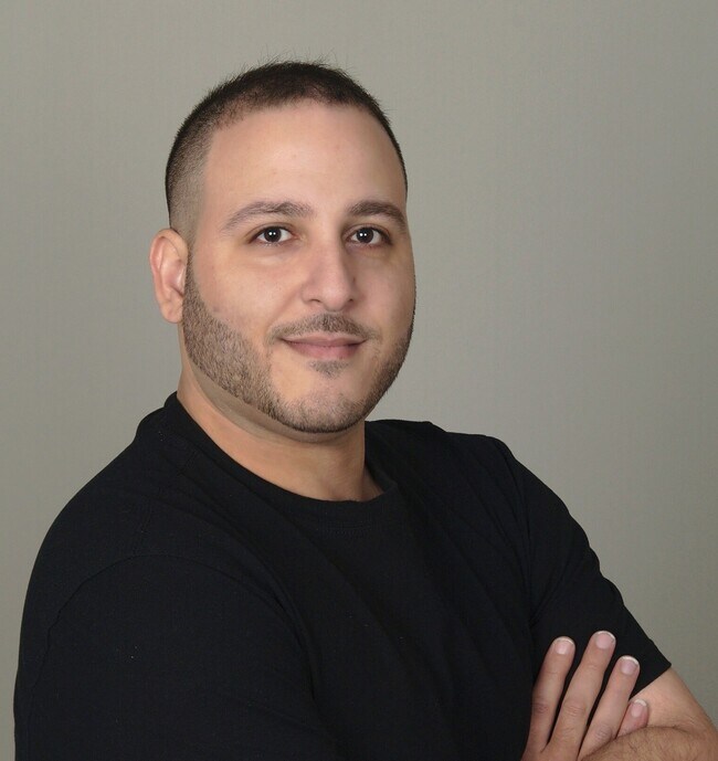 Agent Photo