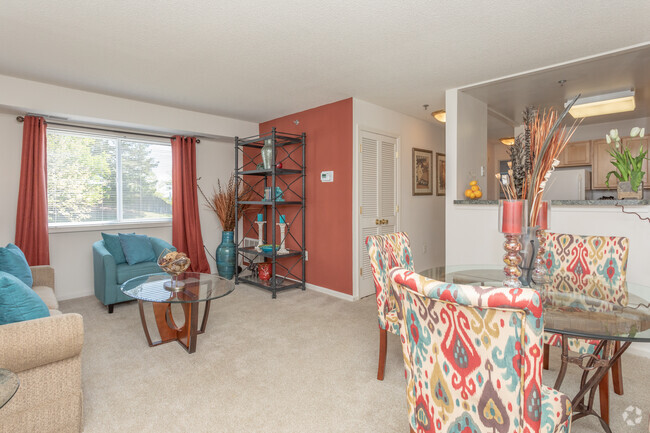1BR, 1BA - 714 SF