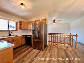 5808 W Clay St, Sioux Falls, SD 57106