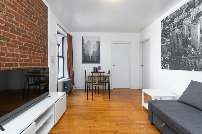 316 E 96th St unit ID1097568P, New York, NY 10128 - photo 5