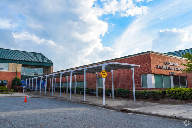 Main entrance to Endhaven Elementary School in Whiteoak, Charlotte NC