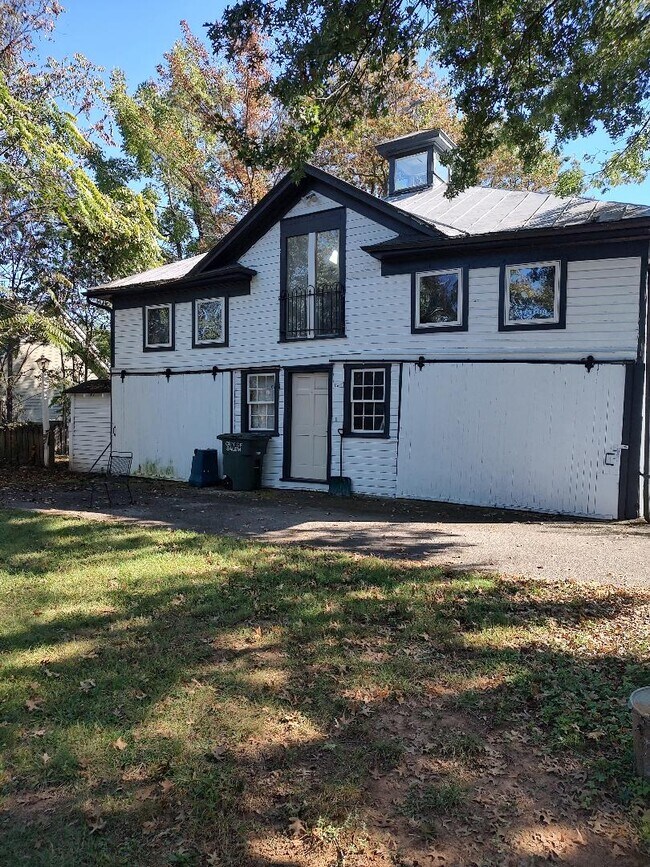 232 Richfield Ave Unit Carriage House, Salem, VA 24153