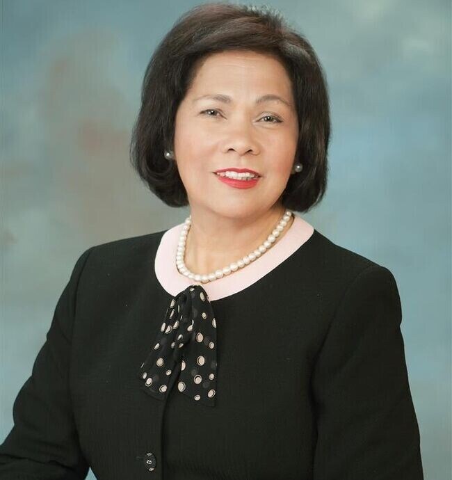 Thelma Santos