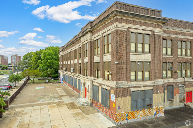 352 South Philadelphian students attend Universal Vare Charter School.