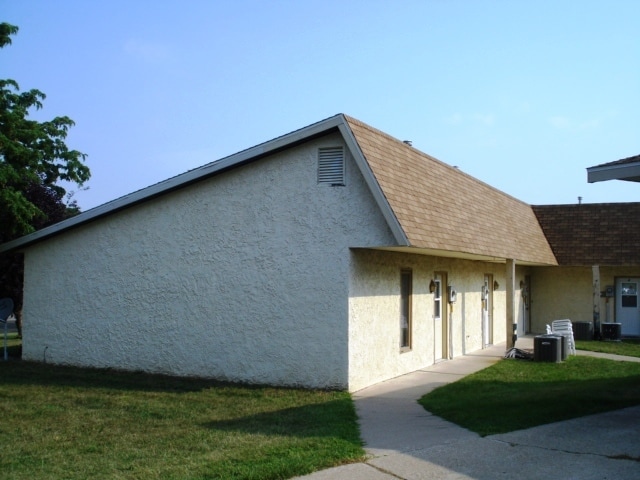 2126 Kyle Ln unit 6, Onalaska, WI 54650 - photo 1