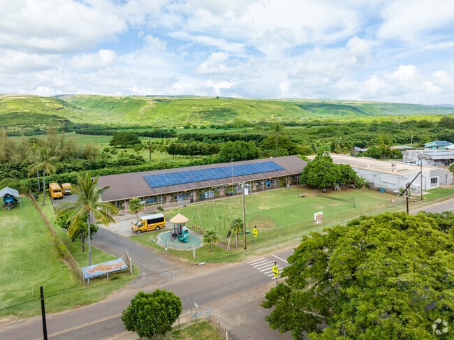Embrace academic excellence at Kula Aupuni Niihau A Kahelelani Aloha.