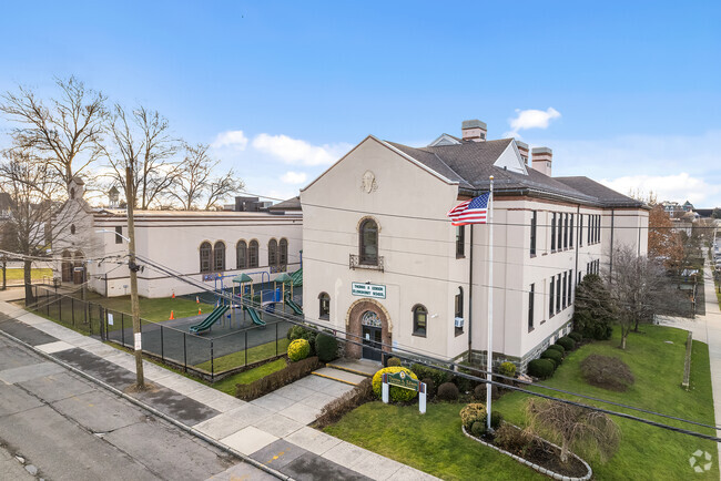 Thomas A Edison School serves families living in the community of Port Chester.