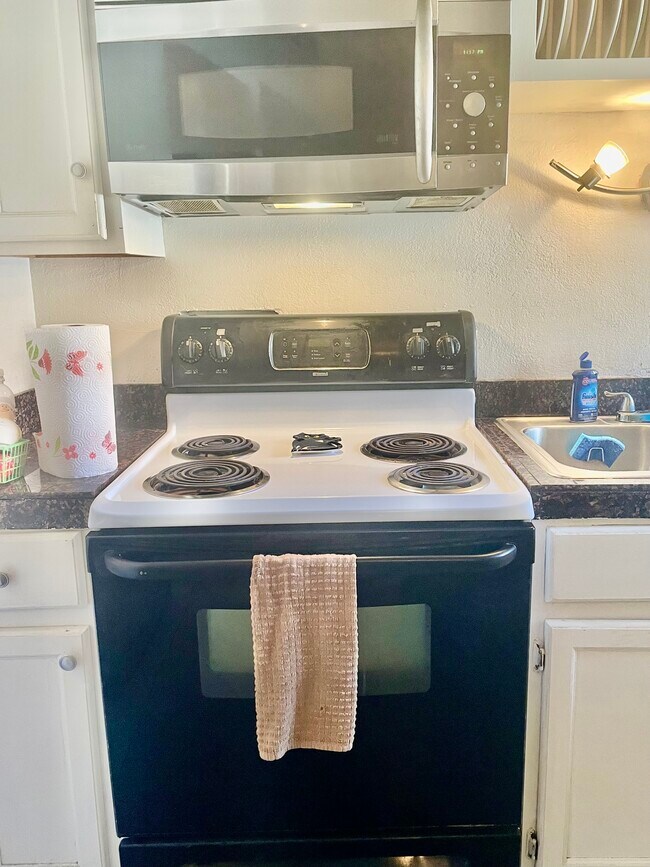 351 E Thomas Rd unit D203, Phoenix, AZ 85012 - photo 5