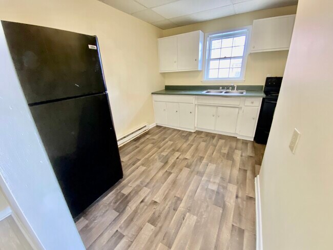 100 Carter Dr unit 1, Princeton, WV 24740 - photo 3