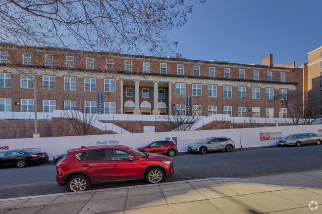 Oyster-Adams Bilingual School construction
