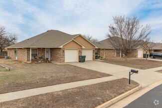 1401 N Stonecrop Dr, Midwest City, OK 73110