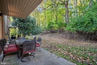 10684 Weymouth St Unit 103, Bethesda, MD 20814