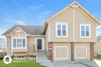 1125 SE 11 Terrace, Lee's Summit, MO 64081