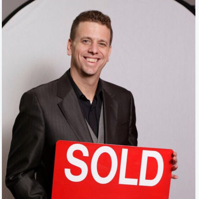 Agent Photo