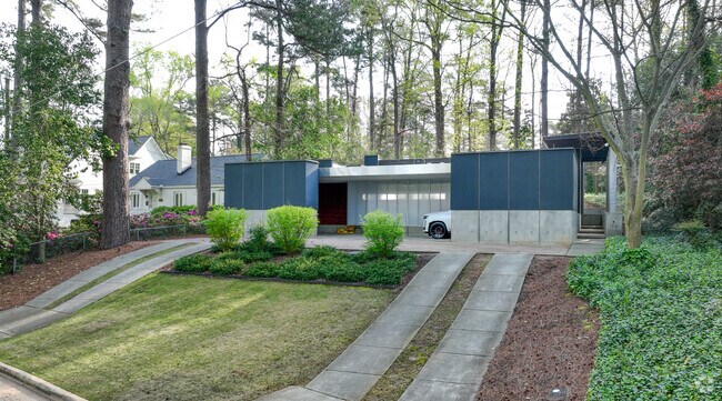 Modern homes are popping up in the Sunset Hills neighborhood.