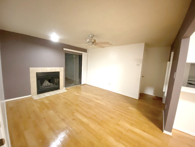 653 Tx-337 Loop unit 109, New Braunfels, TX 78130 - photo 5