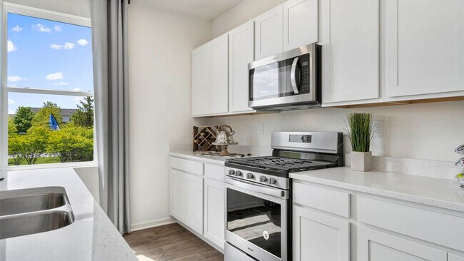 971 Sapphire Ln, Montgomery, IL 60538 - photo 5