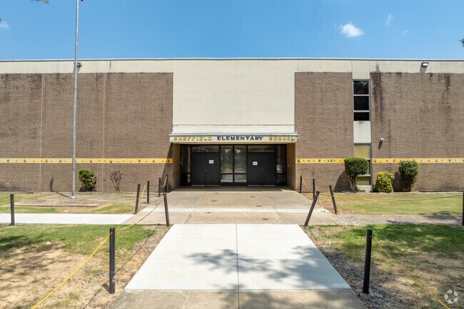 Sheffield Elementary in Memphis maintains a student-teacher ratio of 16-1.
