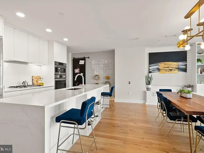 Avidian unit PH 13B, Washington, DC 20003 - photo 5