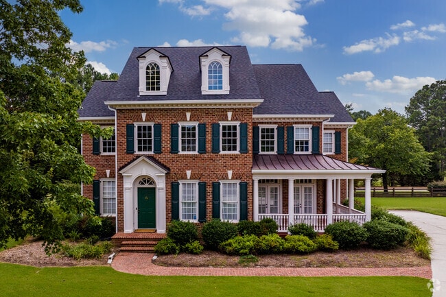 Luxury single-family homes are common in Croasdaile.