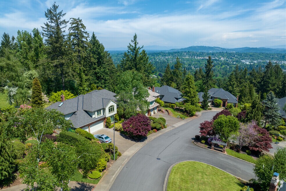 Robinwood_505941_RZ_091525_v1