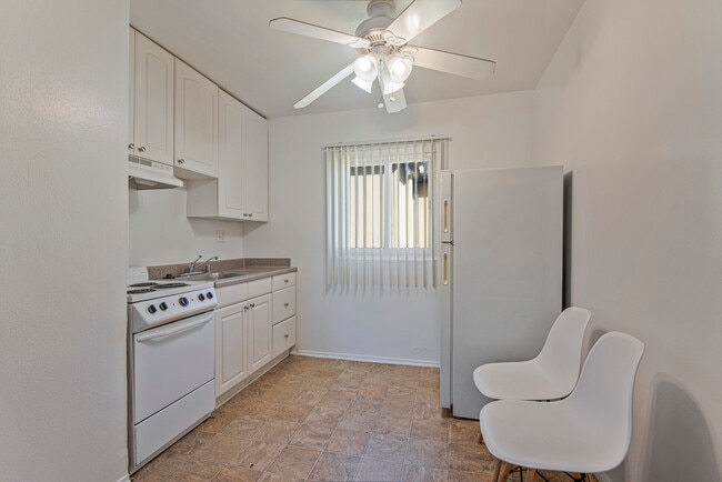 5845 Interceptor St unit N, Los Angeles, CA 90045 - photo 3