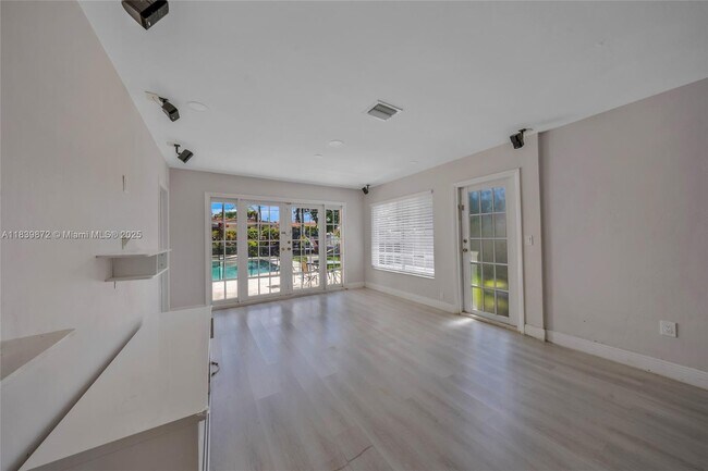 5781 SW 25th St, Miami, FL 33155 - photo 7