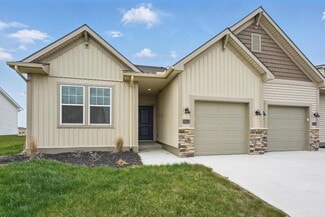 27315 E Acacia Dr, Lake Lotawana, MO 64086