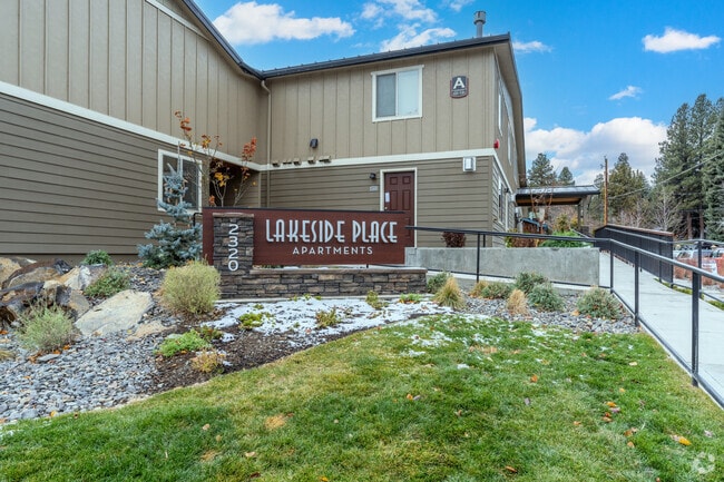 Lakeside Place Apartments, Bend, OR 97703 - photo 2