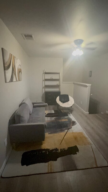 1334 W Ridgewood Ct unit B, San Antonio, TX 78201 - photo 2