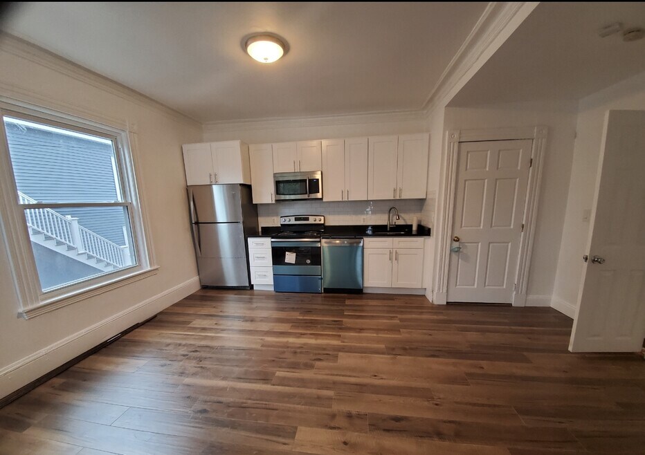 17 Higgins St unit 2, Boston, MA 02134 - photo 1