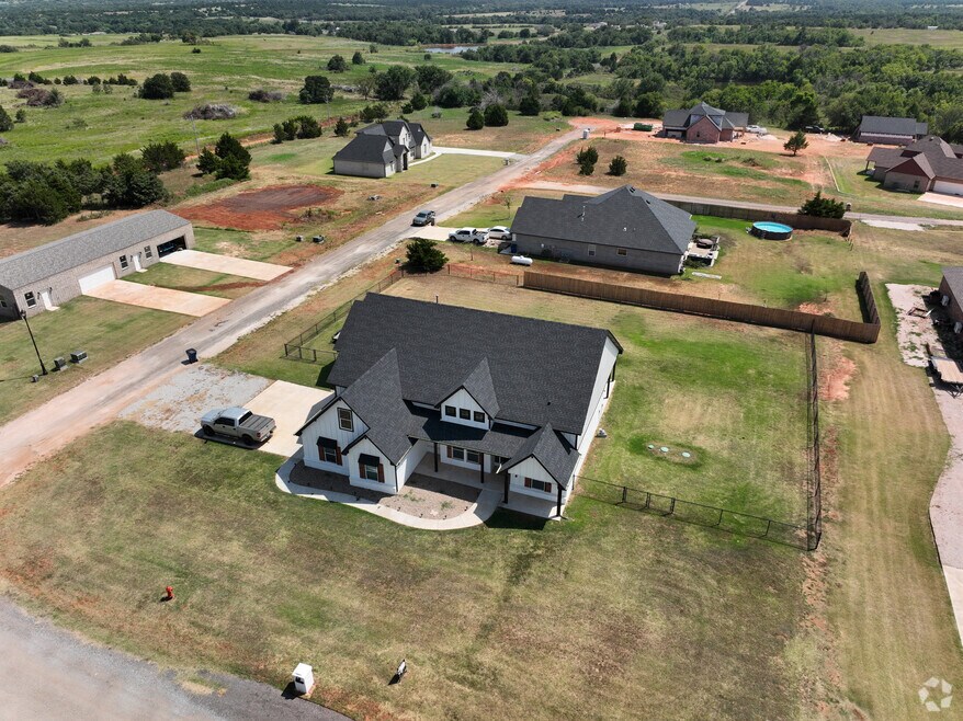 8375 Moose Ridge, Guthrie, OK 73044 - photo 2