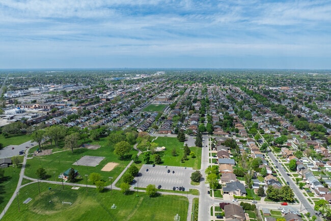 Hemlock Park is located on the southern edge of its namesake neighborhood.