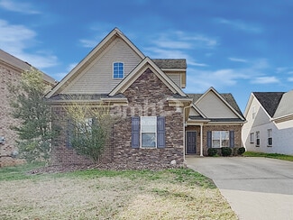 1439 Sunray Dr, Murfreesboro, TN 37127