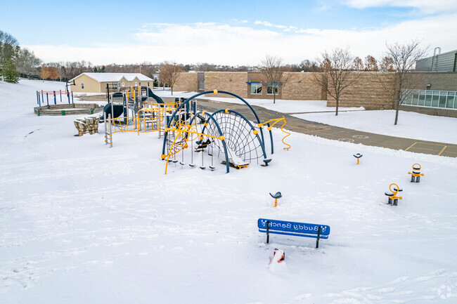 West Bay Elementary School is a highly rated public school.