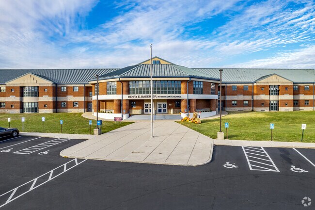 Baker Intermediate School teaches students in 5th & 6th grade.