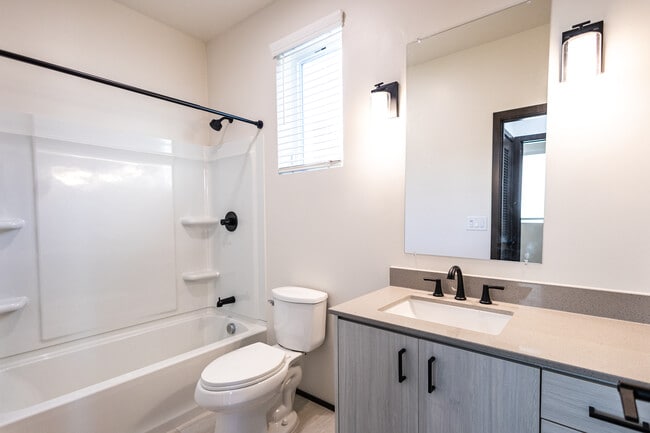 9700 Railroad St, Elk Grove, CA 95624 - photo 3