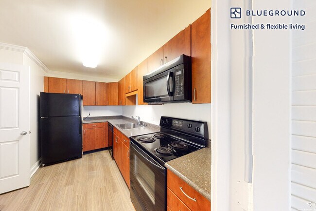 4100 Massachusetts Ave NW unit FL4-ID8753A, Washington, DC 20016 - photo 5