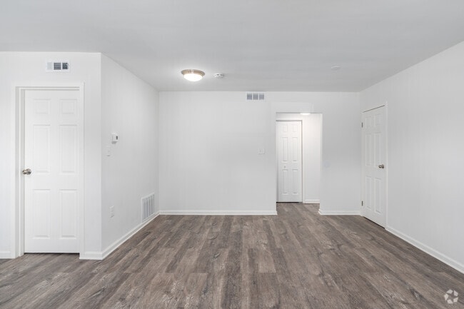 1BR, 1BA - 575SF