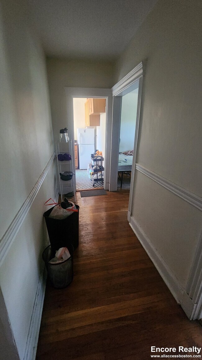 364 Riverway unit 16, Boston, MA 02115 - photo 5