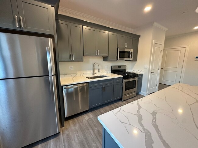 48 Nichols St unit 303, Everett, MA 02149 - photo 2