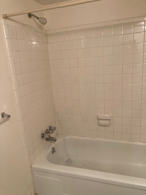 21681 Hillside Dr unit 3B, Clinton Township, MI 48035 - photo 3