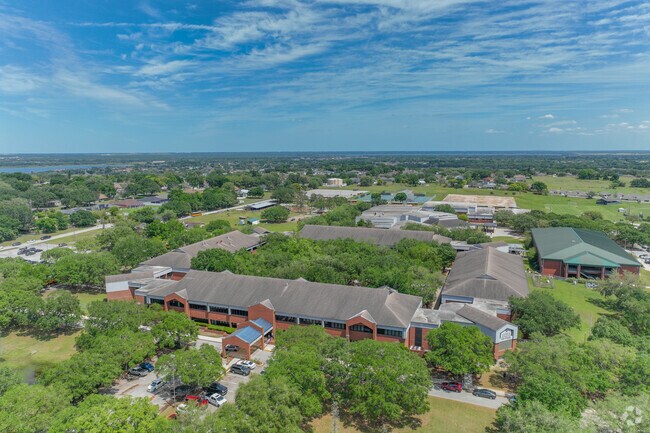 Lakeland High School welcomes nearby students to receive their education.
