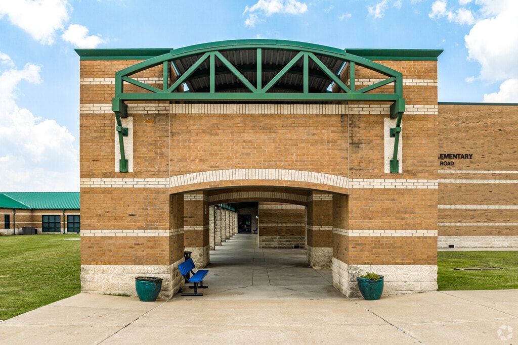 DH Brent Elementary School is located in the Little Elm neighborhood.