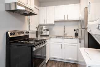 1811 Lookout Ln, Charlotte, NC 28205