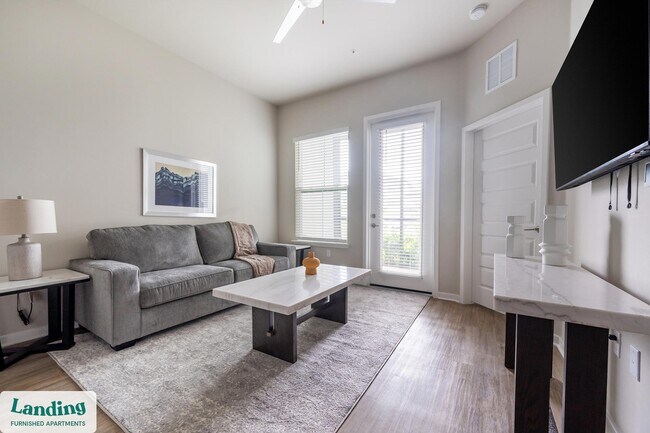 4902 Cosmos Cir unit 113.1410472, Wimauma, FL 33598 - photo 2