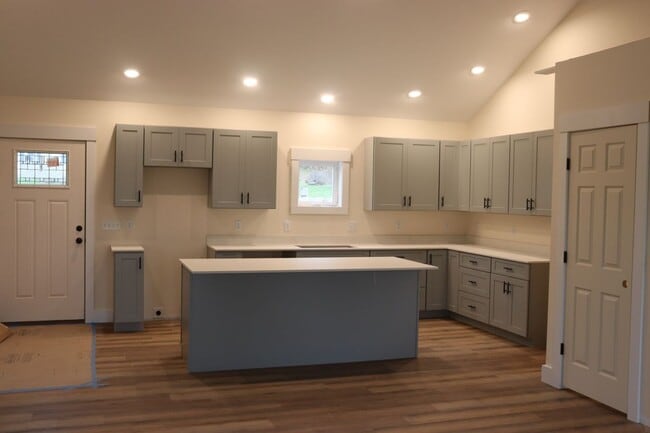 1785 Kellogg Rd, Saint Albans City, VT 05478 - photo 5