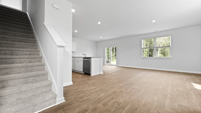 716 Long Bluff Rd, Summerville, SC 29486 - photo 2