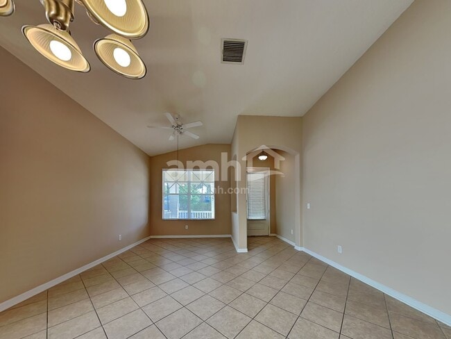 1307 Gentilly Ln, Wesley Chapel, FL 33544 - photo 5